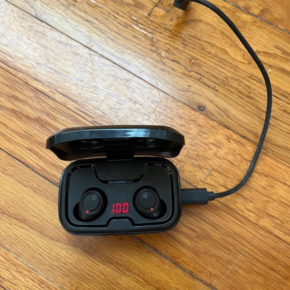 Aikela X-10 Wireless Earbuds Led Charging Case - Picture 2 of 5